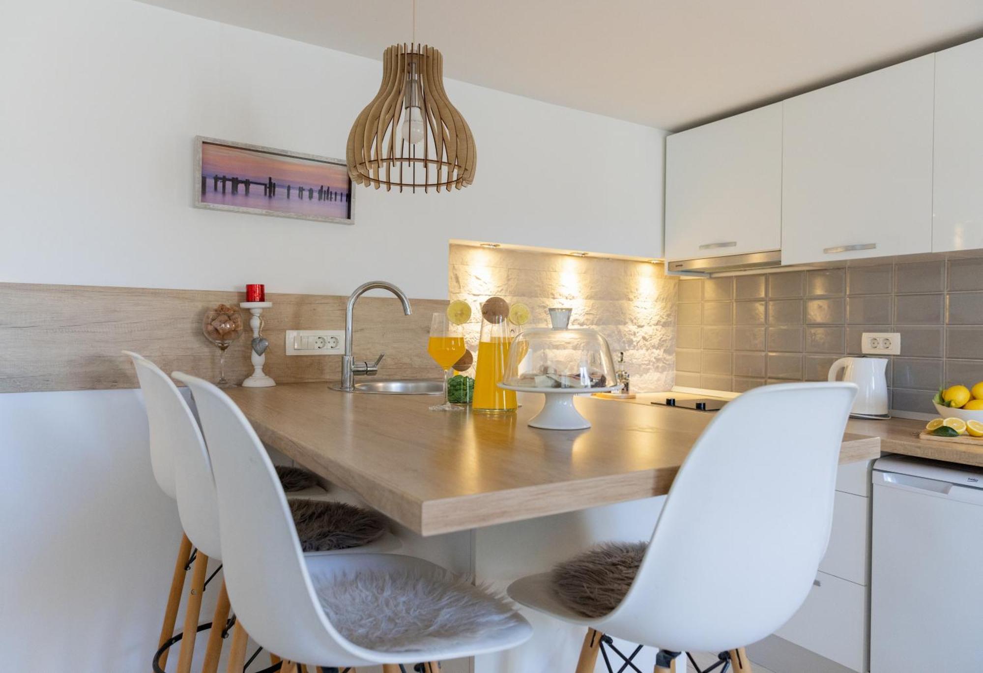 Central Split Rooms And Apartments Paese المظهر الخارجي الصورة