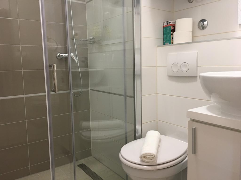 Central Split Rooms And Apartments Paese المظهر الخارجي الصورة